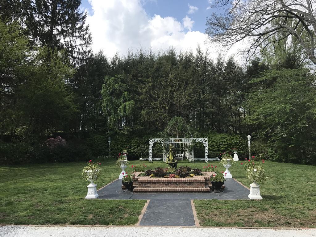 The Melange Inn Хендерсонвилл Экстерьер фото