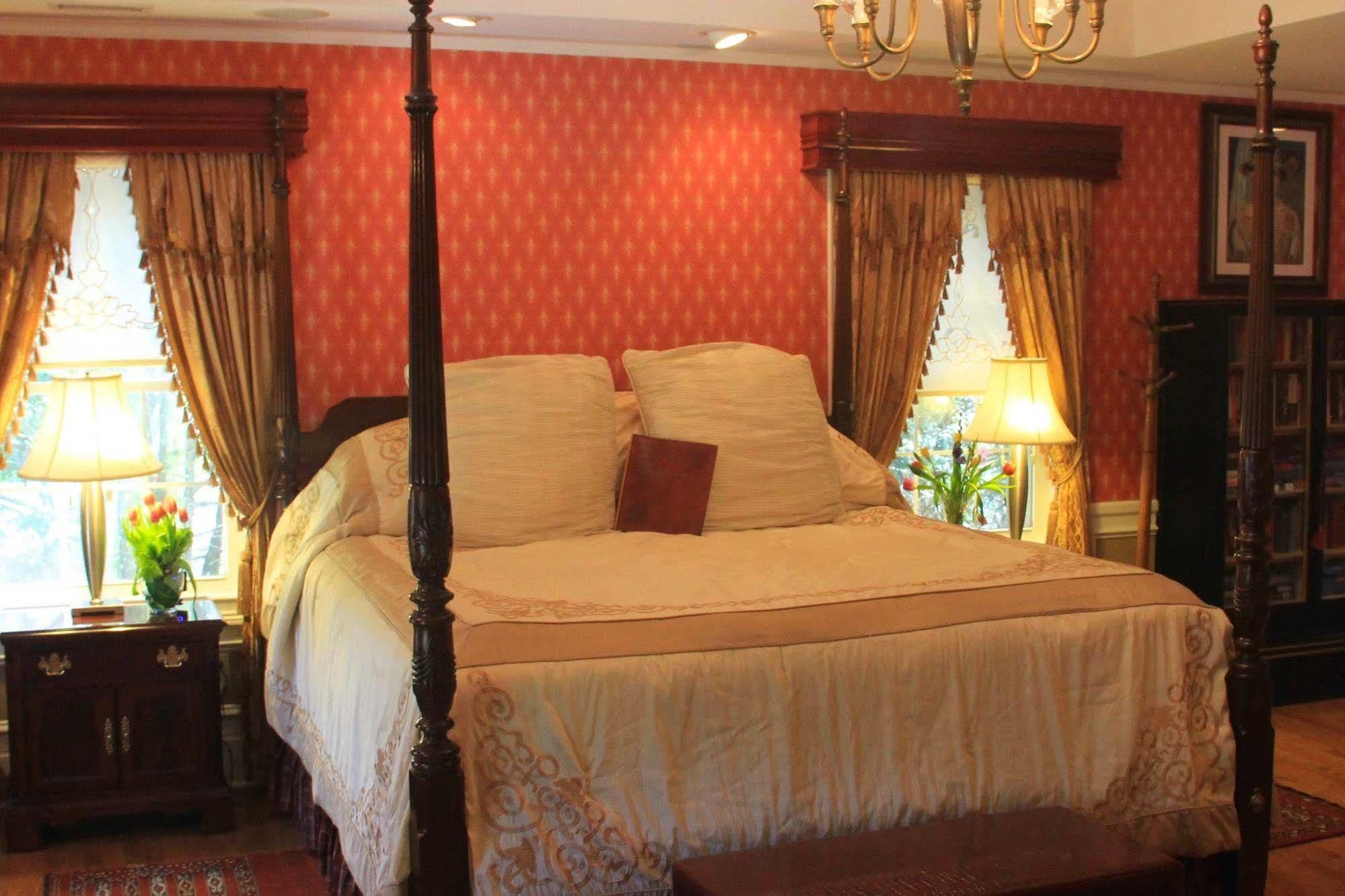 The Melange Inn Хендерсонвилл Экстерьер фото